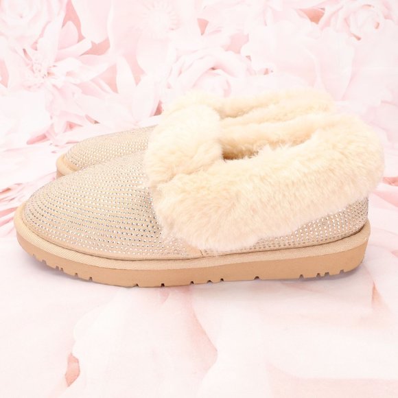 Women's Embellished Faux Sheepskin House Slippers Size 8M Cream Indoor Non-Slip - Picture 7 of 10
